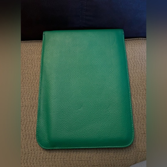 Beck Leather Tablet Case - Picture 7 of 8